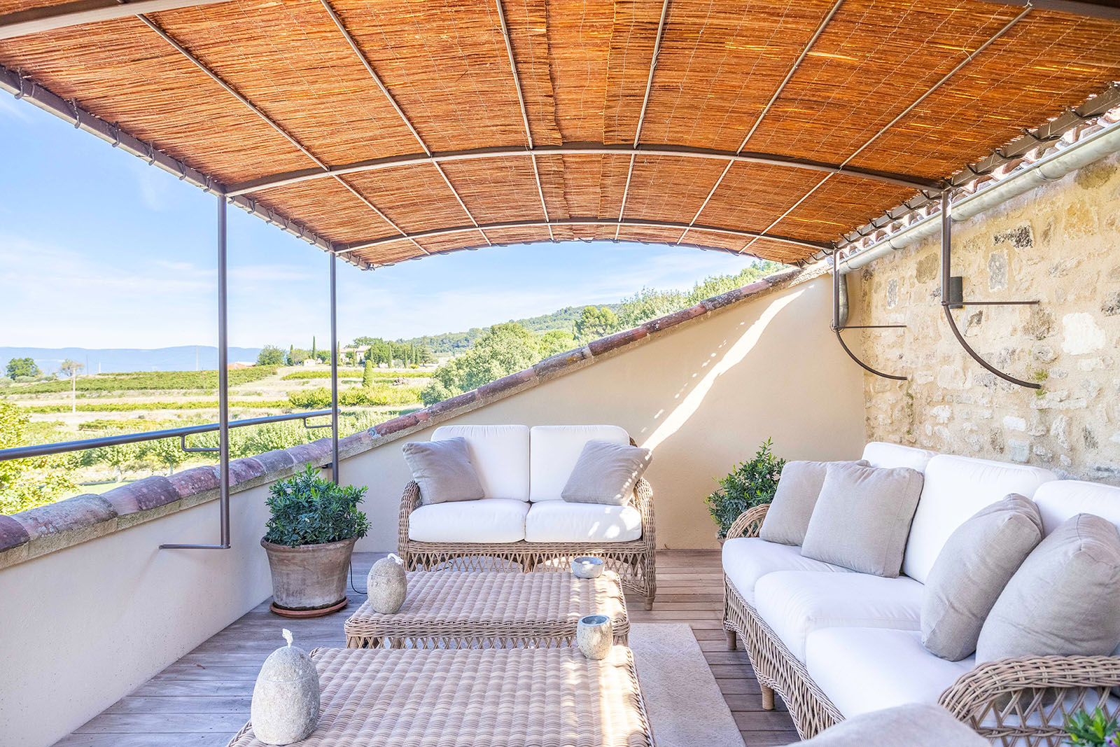 mit Privatterrasse mit Privatterrasse